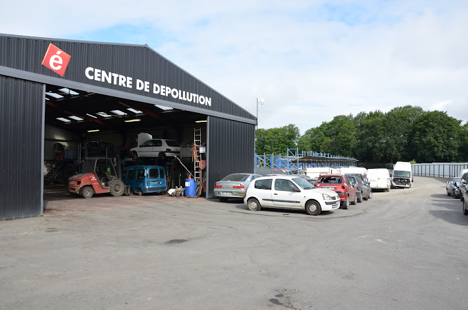 Aperçu des activités de la casse automobile CENTRE DE RECUPERATION AUTOMOBILE située à CAUDAN (56850)